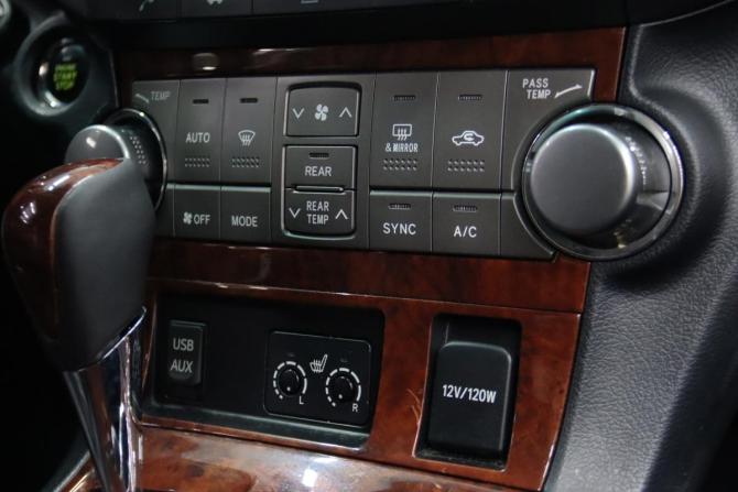 Toyota Highlander II (XU40) Рестайлинг с пробегом 2011 года, цена 2 095 950 рублей, 263408 км, внедорожник, Автокод Объявления