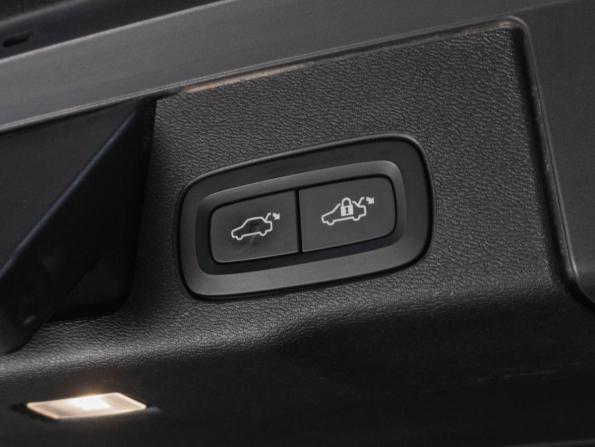 Volvo XC60 II с пробегом 2018 года, цена 4 240 000 рублей, 97208 км, внедорожник, Автокод Объявления