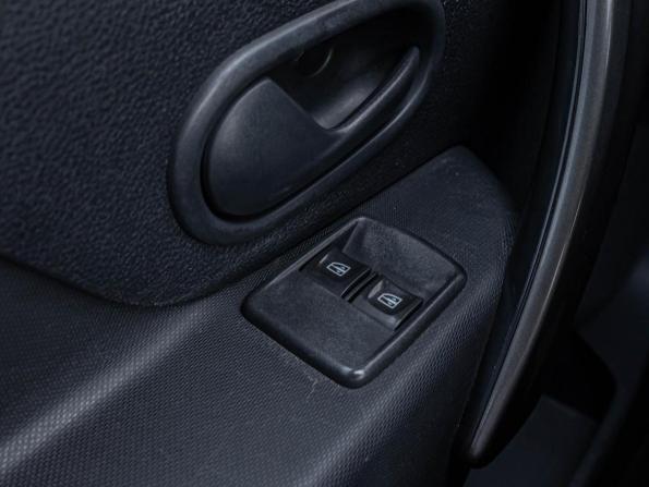 Renault Sandero II с пробегом 2015 года, цена 920 000 рублей, 102698 км, хэтчбек, Автокод Объявления