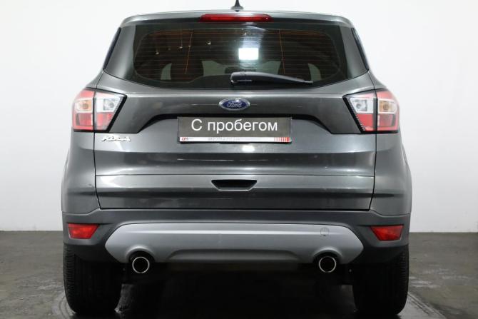 Ford Kuga II Рестайлинг с пробегом 2018 года, цена 1 549 000 рублей, 127000 км, внедорожник, Автокод Объявления