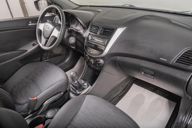 Hyundai Solaris I Рестайлинг с пробегом 2015 года, цена 809 000 рублей, 120000 км, седан, Автокод Объявления