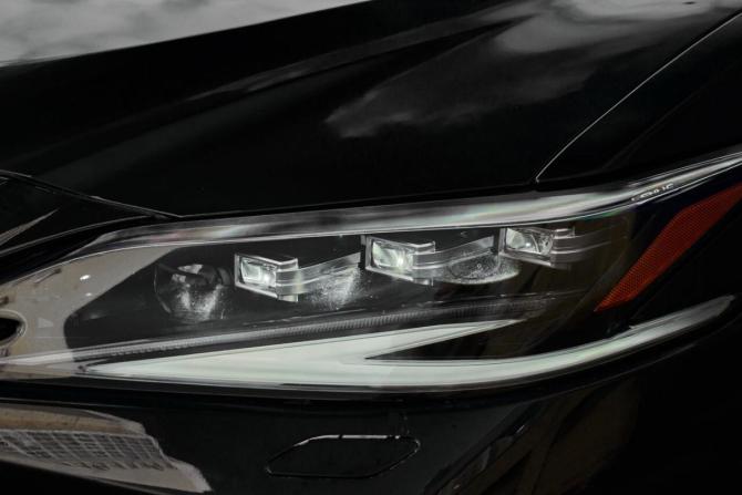 Lexus ES VII с пробегом 2021 года, цена 3 490 000 рублей, 68951 км, седан, Автокод Объявления