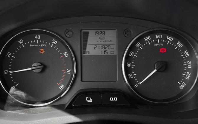 Skoda Fabia II Рестайлинг с пробегом 2010 года, цена 450 000 рублей, 211812 км, хэтчбек, Автокод Объявления