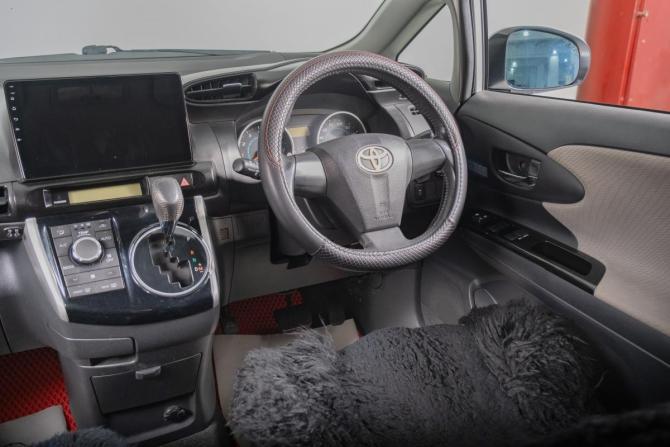 Toyota Wish II с пробегом 2011 года, цена 1 379 000 рублей, 189700 км, минивэн, Автокод Объявления