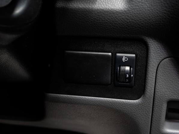 Nissan NV200 с пробегом 2018 года, цена 1 380 000 рублей, 126622 км, минивэн, Автокод Объявления