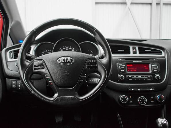 Kia Ceed II с пробегом 2014 года, цена 1 090 000 рублей, 155307 км, хэтчбек, Автокод Объявления