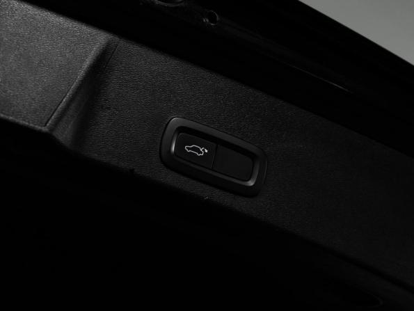 Volvo XC40 I с пробегом 2020 года, цена 2 899 700 рублей, 100246 км, внедорожник, Автокод Объявления