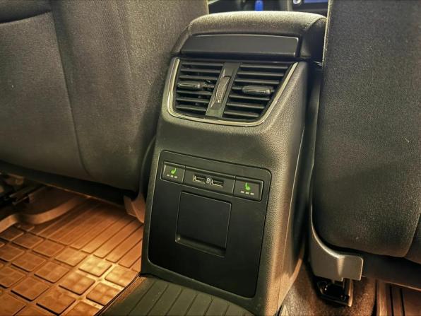 Skoda Octavia III (A7) Рестайлинг с пробегом 2019 года, цена 1 851 000 рублей, 110999 км, лифтбек, Автокод Объявления