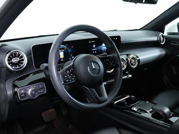 Mercedes-Benz A-Класс IV (W177) с пробегом 2018 года, цена 2 190 000 рублей, 105800 км, хэтчбек, Автокод Объявления