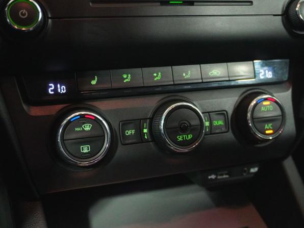 Skoda Octavia III (A7) с пробегом 2014 года, цена 1 210 000 рублей, 159861 км, лифтбек, Автокод Объявления