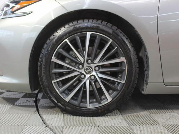 Lexus ES VII Рестайлинг с пробегом 2021 года, цена 5 100 000 рублей, 39000 км, седан, Автокод Объявления
