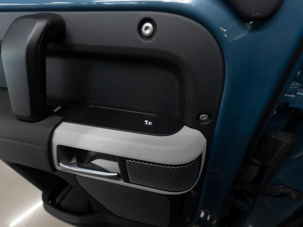 Land Rover Defender II с пробегом 2021 года, цена 4 900 000 рублей, 109000 км, внедорожник, Автокод Объявления
