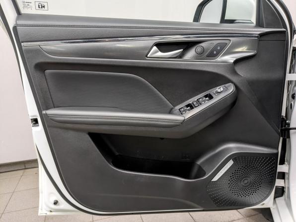 Haval Jolion I с пробегом 2023 года, цена 1 790 000 рублей, 33018 км, внедорожник, Автокод Объявления