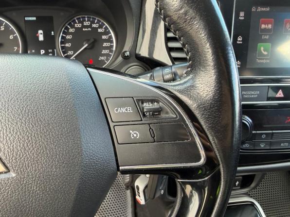 Mitsubishi Outlander III Рестайлинг 3 с пробегом 2019 года, цена 2 100 000 рублей, 104101 км, внедорожник, Автокод Объявления