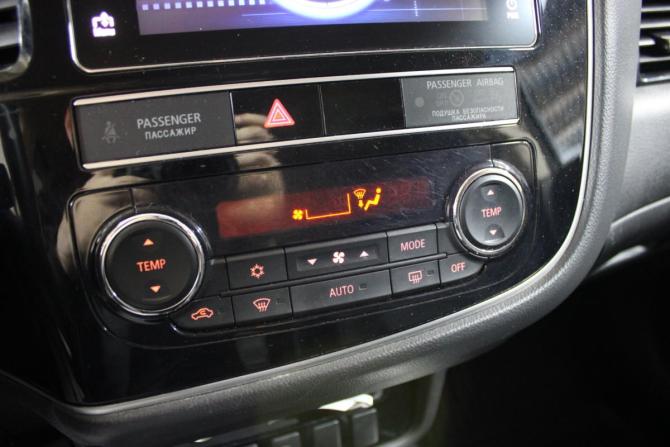 Mitsubishi Outlander III Рестайлинг 3 с пробегом 2019 года, цена 2 090 000 рублей, 107000 км, внедорожник, Автокод Объявления