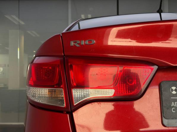 Kia Rio III Рестайлинг с пробегом 2015 года, цена 999 000 рублей, 174244 км, седан, Автокод Объявления