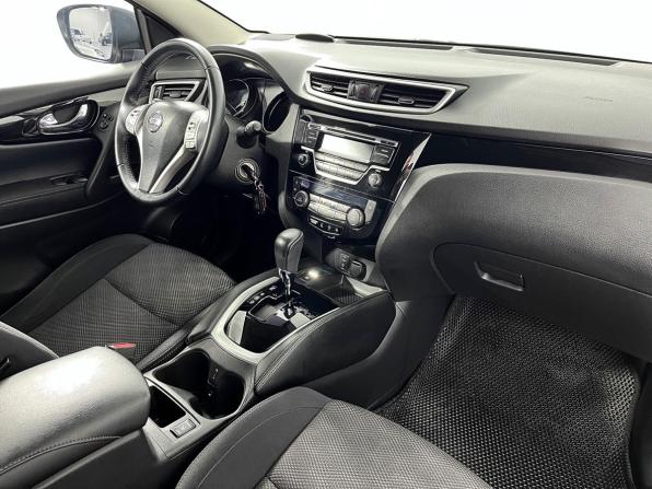 Nissan Qashqai II с пробегом 2017 года, цена 1 890 000 рублей, 71781 км, внедорожник, Автокод Объявления