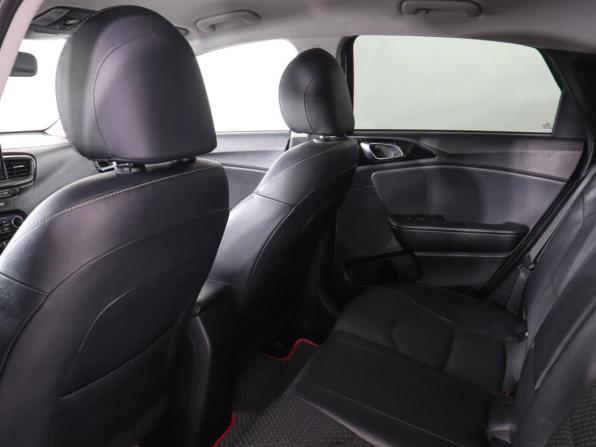 Kia Ceed III с пробегом 2019 года, цена 1 397 000 рублей, 171778 км, хэтчбек, Автокод Объявления