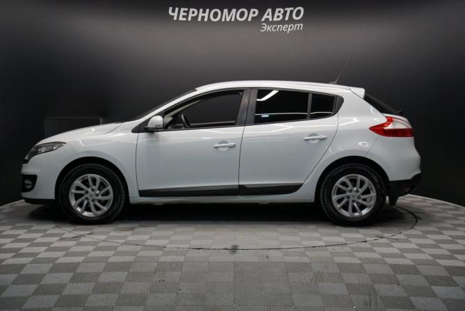 Renault Megane III Рестайлинг 2 с пробегом 2013 года, цена 988 000 рублей, 198000 км, хэтчбек, Автокод Объявления