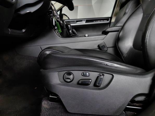 Volkswagen Touareg II Рестайлинг с пробегом 2017 года, цена 2 590 000 рублей, 315636 км, внедорожник, Автокод Объявления
