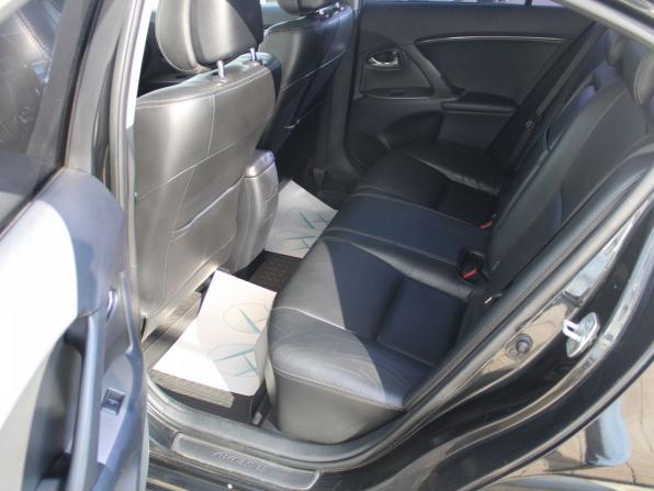 Toyota Avensis III с пробегом 2011 года, цена 965 000 рублей, 178612 км, седан, Автокод Объявления