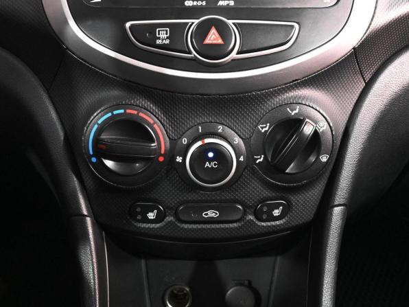 Hyundai Solaris I с пробегом 2014 года, цена 989 000 рублей, 129367 км, хэтчбек, Автокод Объявления