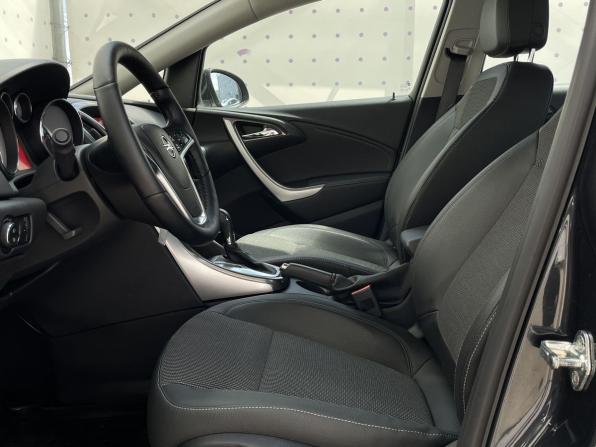 Opel Astra J с пробегом 2012 года, цена 890 000 рублей, 147141 км, хэтчбек, Автокод Объявления