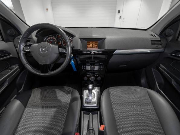 Opel Astra H Рестайлинг с пробегом 2011 года, цена 695 000 рублей, 86833 км, хэтчбек, Автокод Объявления