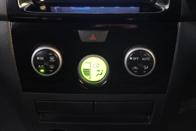 Toyota bB II Рестайлинг с пробегом 2008 года, цена 829 000 рублей, 316000 км, компактвэн, Автокод Объявления