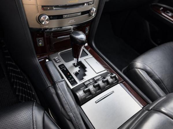 Lexus LX III Рестайлинг с пробегом 2014 года, цена 4 799 500 рублей, 208451 км, внедорожник, Автокод Объявления