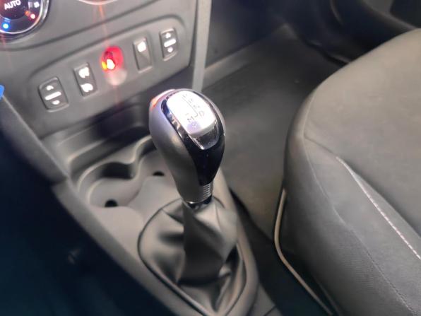 Renault Sandero II с пробегом 2016 года, цена 1 042 000 рублей, 102950 км, хэтчбек, Автокод Объявления