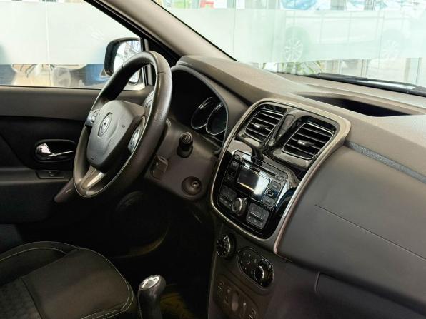 Renault Sandero II с пробегом 2014 года, цена 977 000 рублей, 29527 км, хэтчбек, Автокод Объявления