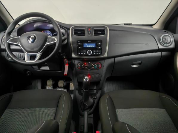 Renault Logan II Рестайлинг с пробегом 2019 года, цена 1 275 000 рублей, 30000 км, седан, Автокод Объявления