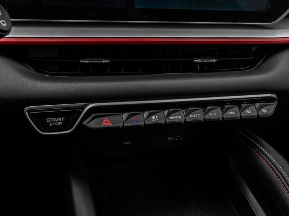 Geely Coolray I Рестайлинг с пробегом 2024 года, цена 2 345 000 рублей, 19773 км, внедорожник, Автокод Объявления