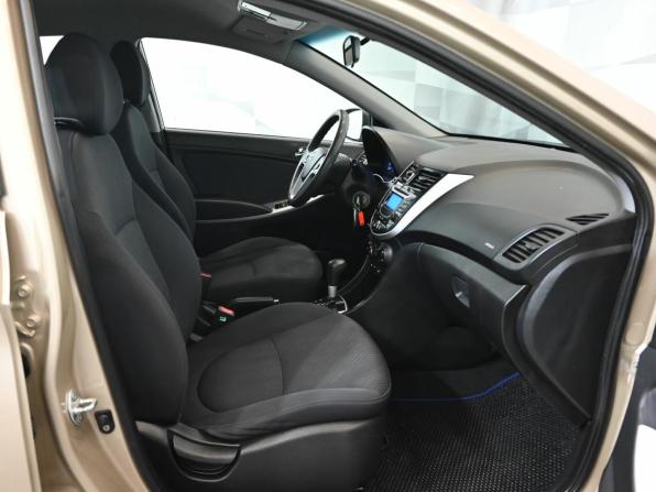 Hyundai Solaris I с пробегом 2013 года, цена 830 000 рублей, 198737 км, седан, Автокод Объявления