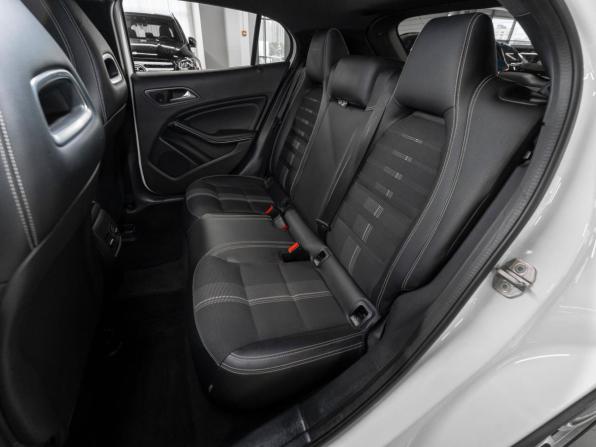 Mercedes-Benz GLA I (X156) Рестайлинг с пробегом 2019 года, цена 2 690 000 рублей, 76520 км, внедорожник, Автокод Объявления