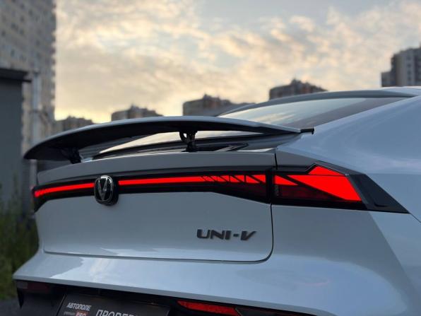 Changan UNI-V I с пробегом 2023 года, цена 2 095 000 рублей, 66000 км, лифтбек, Автокод Объявления