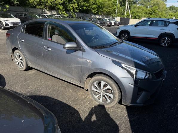 Kia Rio IV Рестайлинг с пробегом 2020 года, цена 1 549 000 рублей, 50000 км, седан, Автокод Объявления