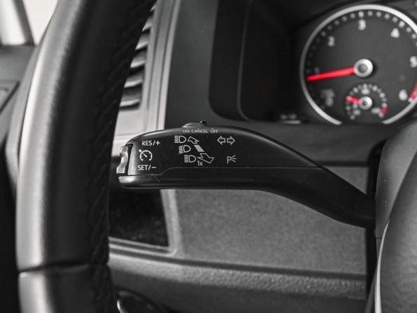 Volkswagen Caravelle T6 с пробегом 2015 года, цена 3 432 000 рублей, 231229 км, минивэн, Автокод Объявления