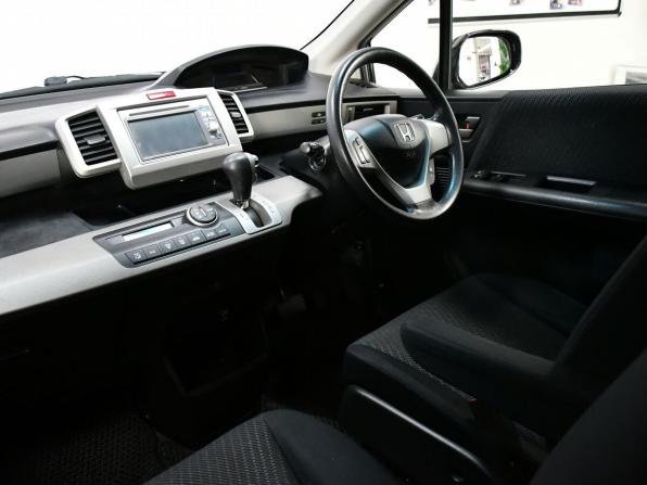 Honda Freed I Рестайлинг с пробегом 2012 года, цена 1 175 000 рублей, 189052 км, компактвэн, Автокод Объявления