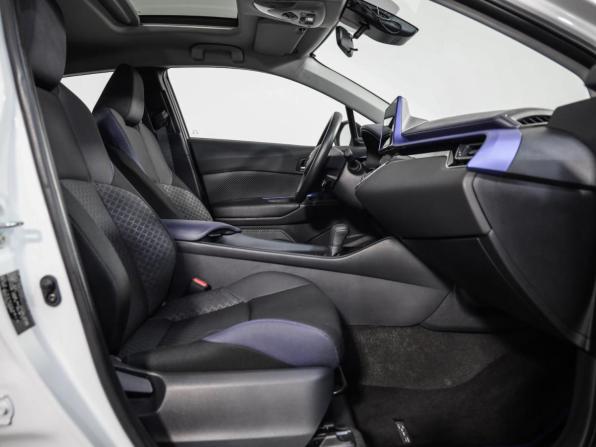 Toyota C-HR I Рестайлинг с пробегом 2024 года, цена 3 399 000 рублей, 7015 км, внедорожник, Автокод Объявления