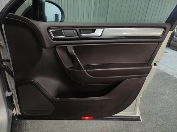 Volkswagen Touareg II Рестайлинг с пробегом 2014 года, цена 2 150 000 рублей, 287500 км, внедорожник, Автокод Объявления