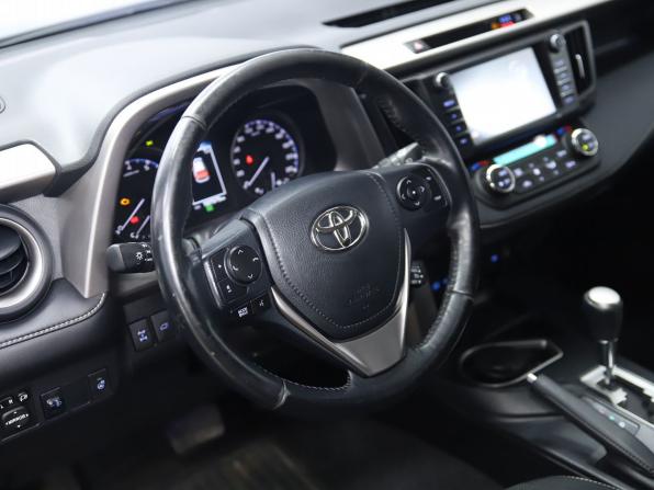 Toyota RAV4 IV (XA40) Рестайлинг с пробегом 2016 года, цена 2 430 000 рублей, 107575 км, внедорожник, Автокод Объявления