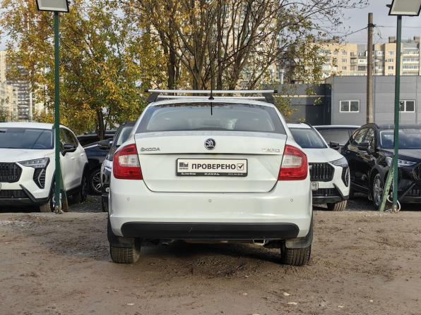 Skoda Rapid I с пробегом 2015 года, цена 599 000 рублей, 338000 км, лифтбек, Автокод Объявления