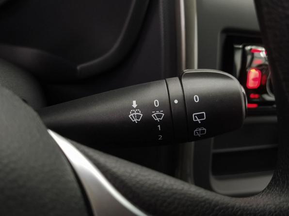 Renault Sandero II Рестайлинг с пробегом 2019 года, цена 980 000 рублей, 74569 км, хэтчбек, Автокод Объявления