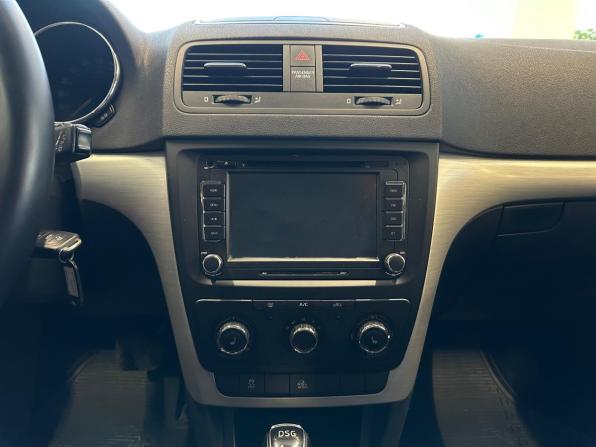 Skoda Yeti I Рестайлинг с пробегом 2013 года, цена 1 400 000 рублей, 134300 км, внедорожник, Автокод Объявления
