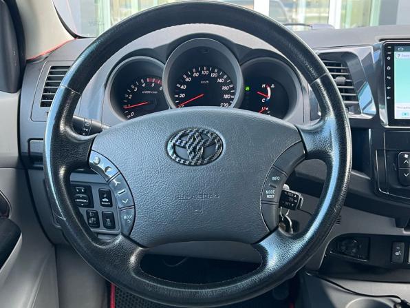 Toyota Hilux VII Рестайлинг с пробегом 2011 года, цена 1 790 000 рублей, 298445 км, offers.body_type.unknown, Автокод Объявления