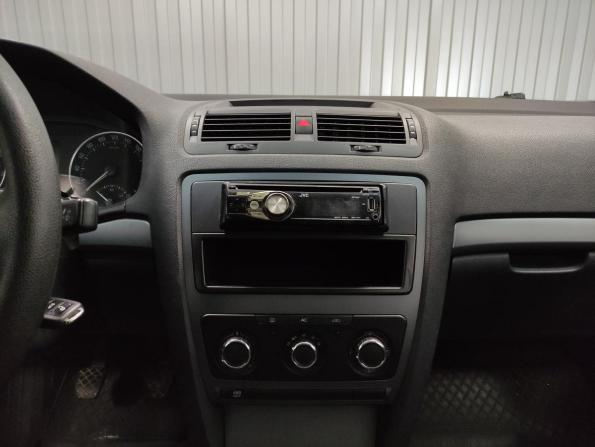 Skoda Octavia II (A5) Рестайлинг с пробегом 2011 года, цена 599 000 рублей, 232000 км, лифтбек, Автокод Объявления