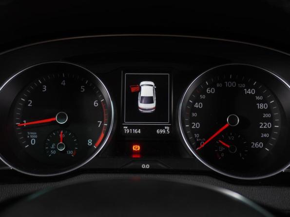 Volkswagen Passat B8 с пробегом 2017 года, цена 1 799 000 рублей, 191164 км, седан, Автокод Объявления