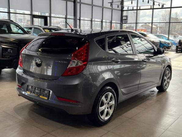 Hyundai Solaris I Рестайлинг с пробегом 2015 года, цена 940 000 рублей, 114000 км, хэтчбек, Автокод Объявления